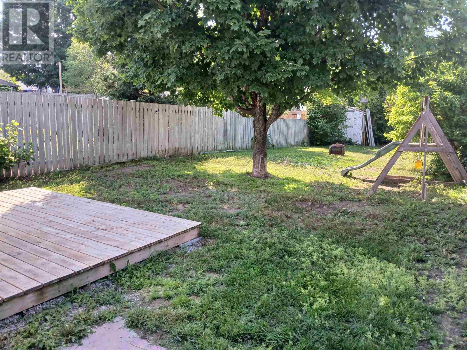 125 Laurier RD - 3
