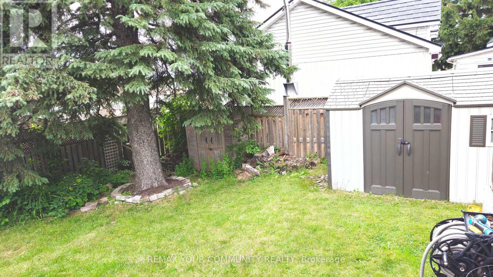520 CROMWELL AVENUE - 23