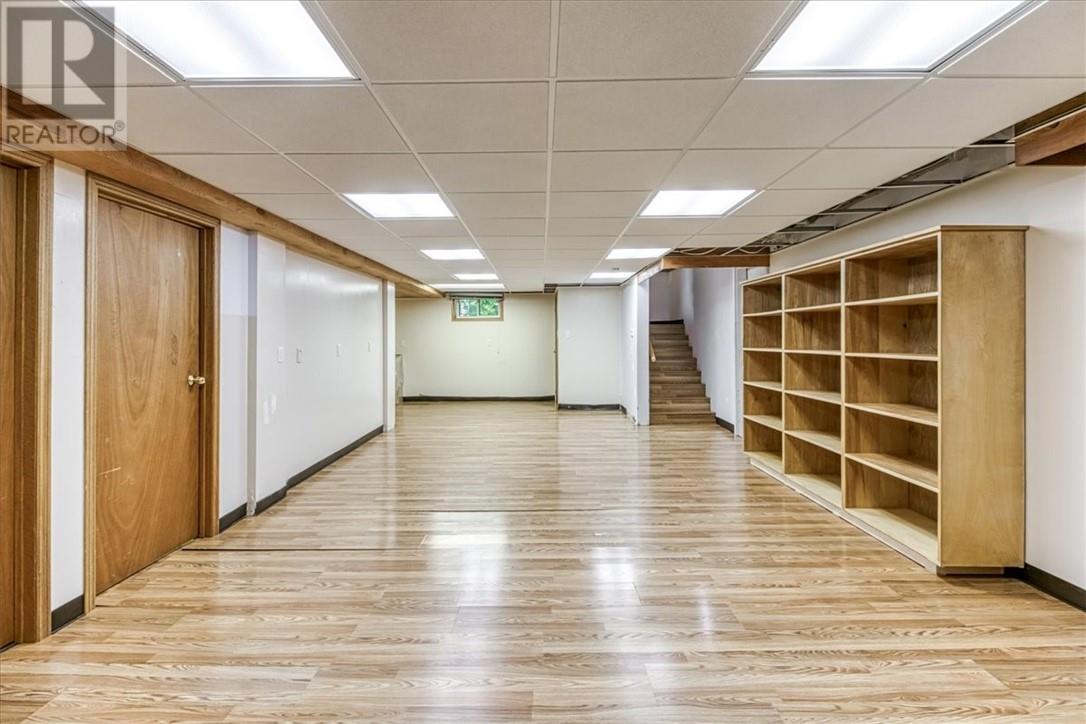 93 Laurier Street - 28