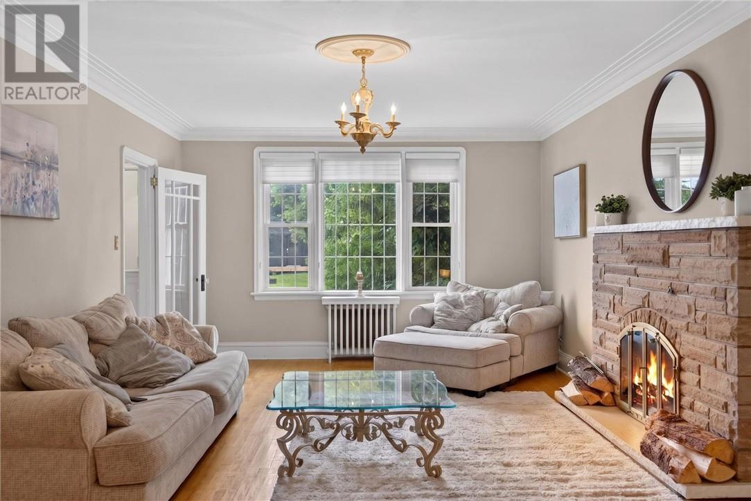 8 St. Brendan Street - 32