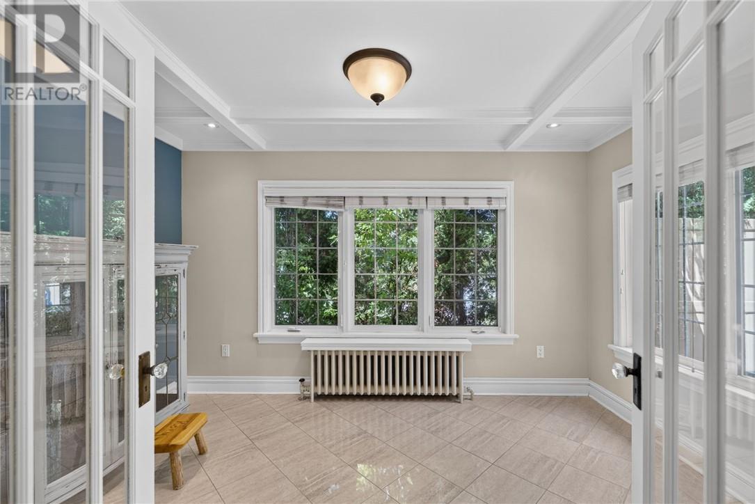8 St. Brendan Street - 35