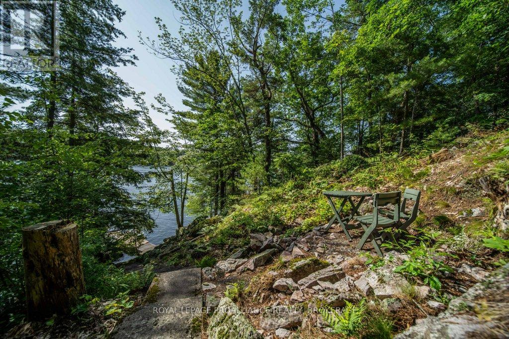 811 HERMIT THRUSH LANE - 32