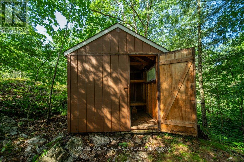 811 HERMIT THRUSH LANE - 40