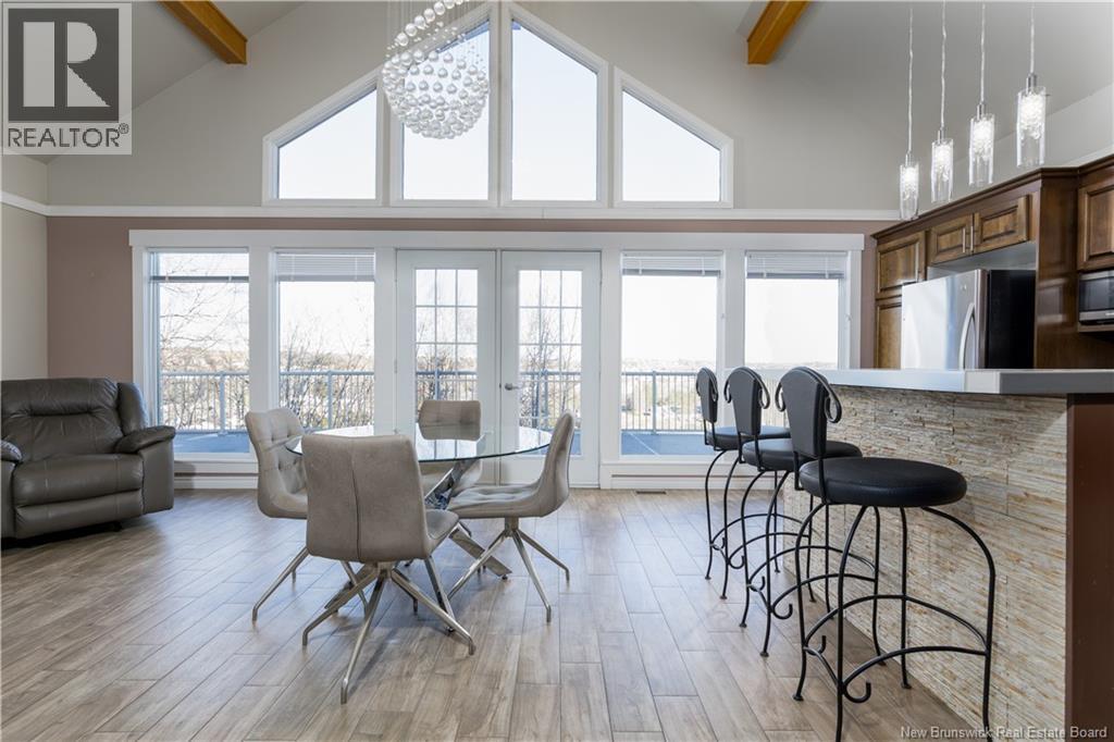 646 Davis Street - 4