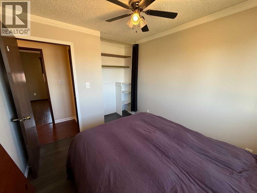 5417 52 Avenue - 18