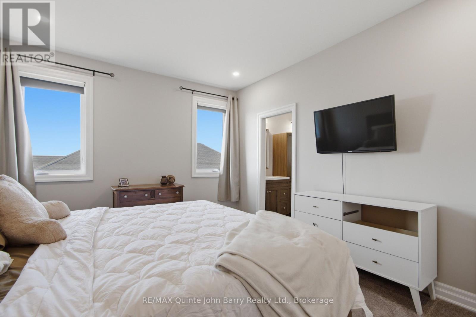 8 TACKABERRY DRIVE - 15