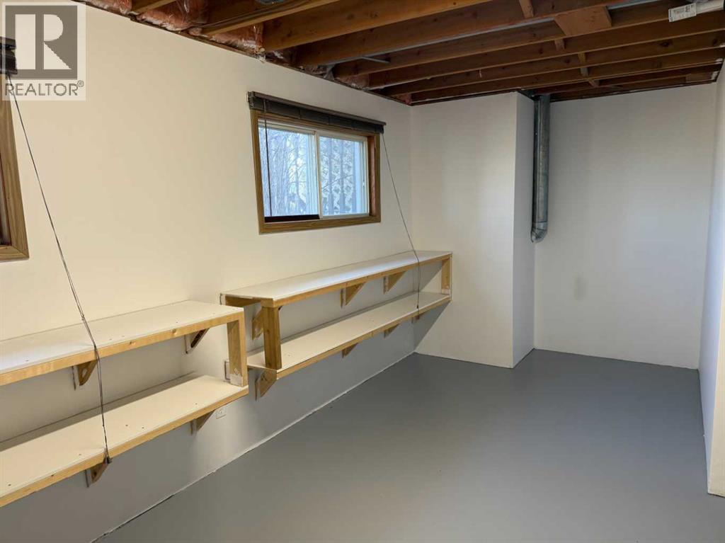 5417 52 Avenue - 30