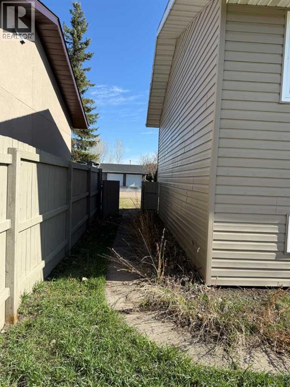 5417 52 Avenue - 40