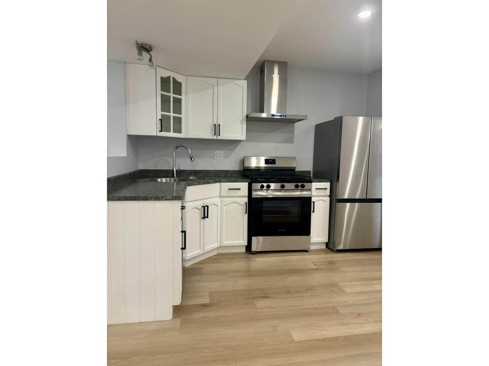 27166 33 AVENUE, Langley
