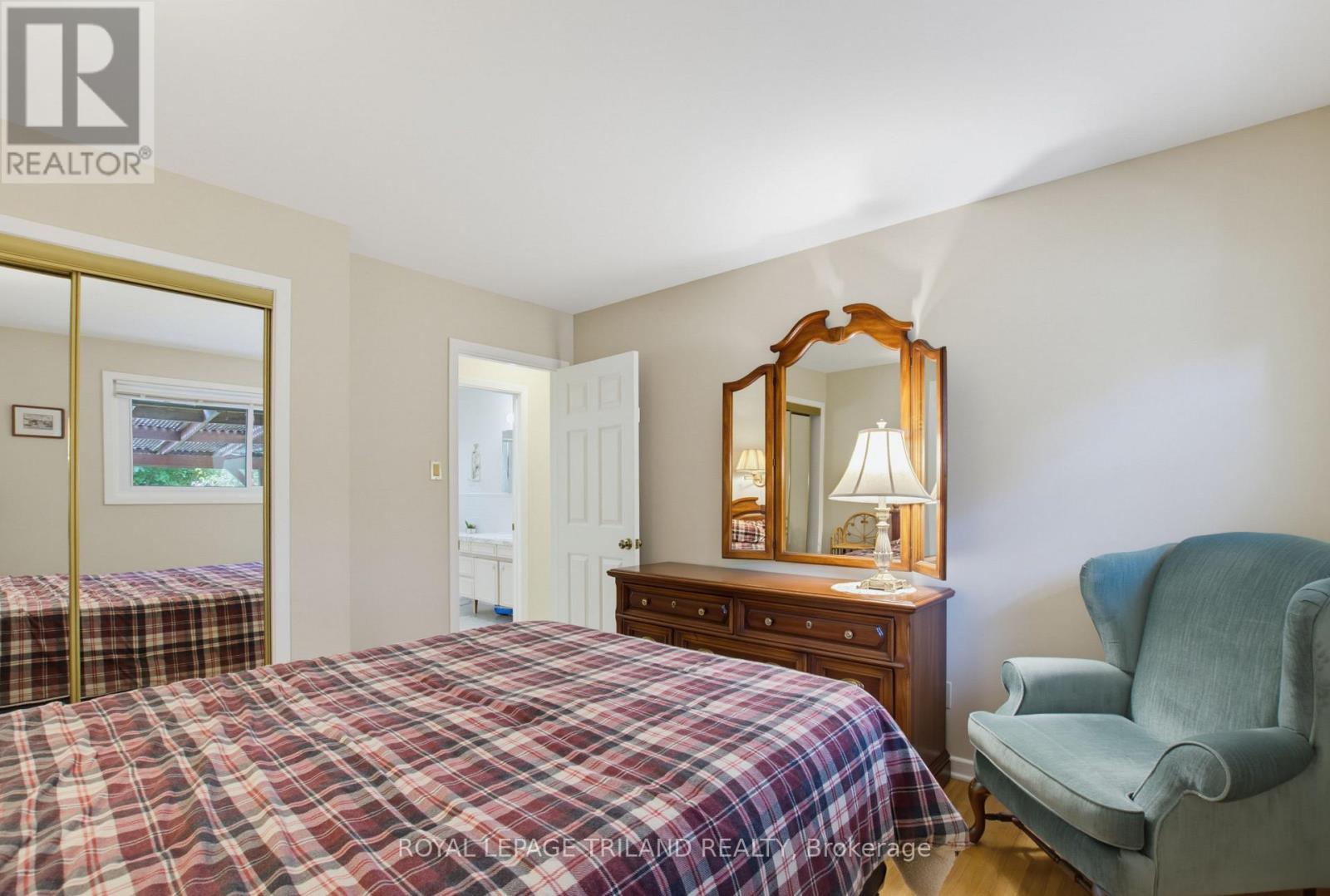 115 CHAMPLAIN CRESCENT - 15