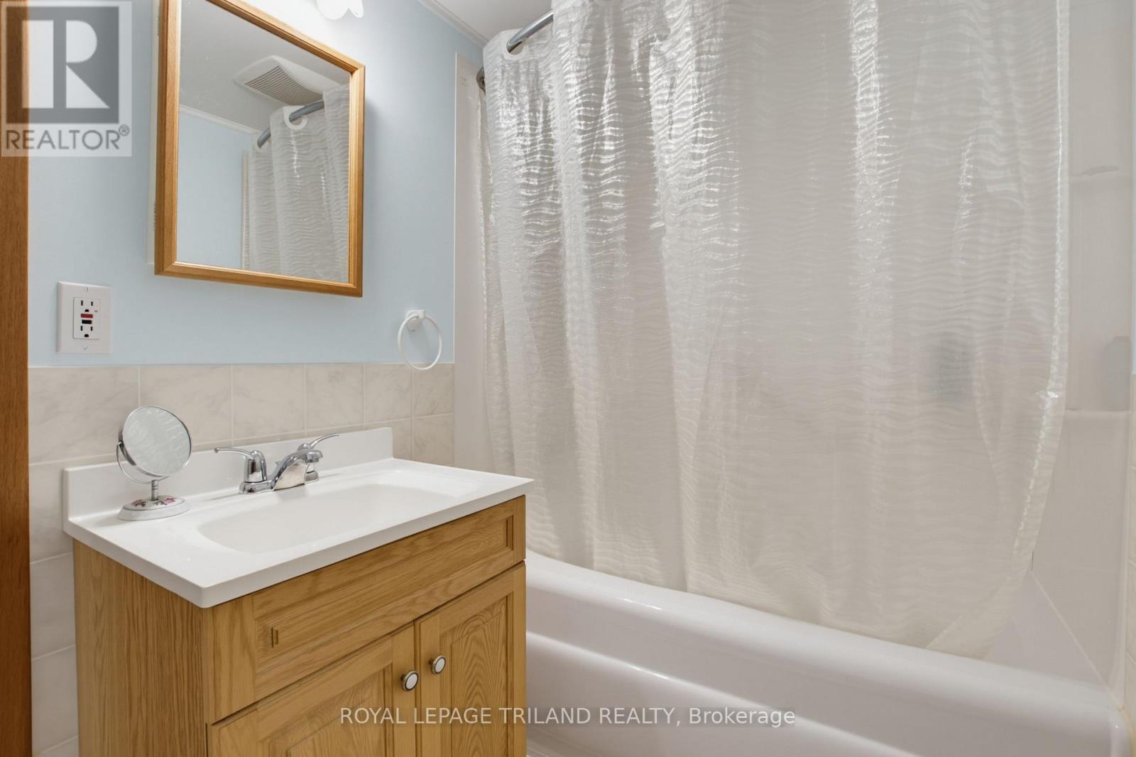 115 CHAMPLAIN CRESCENT - 20