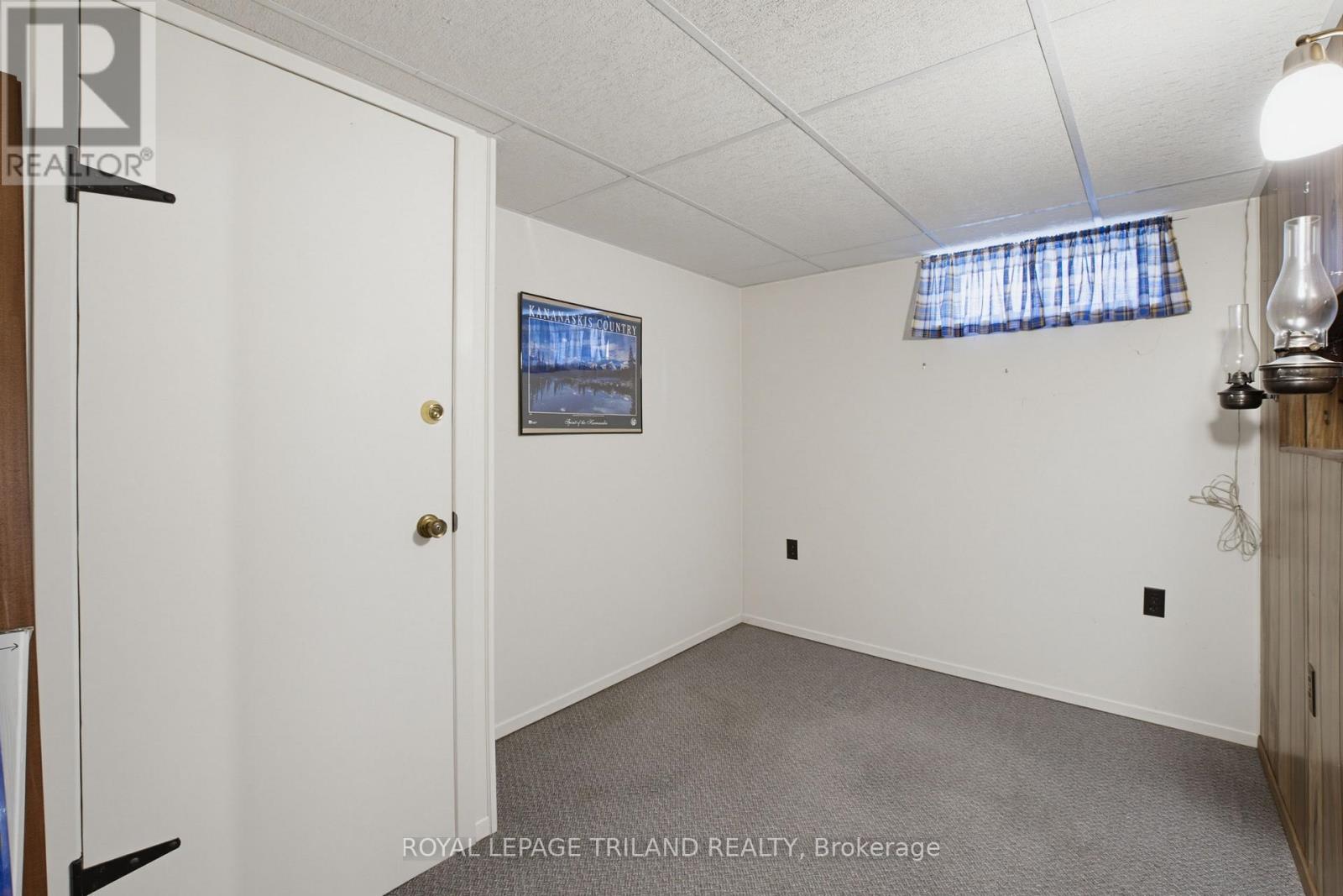 115 CHAMPLAIN CRESCENT - 21