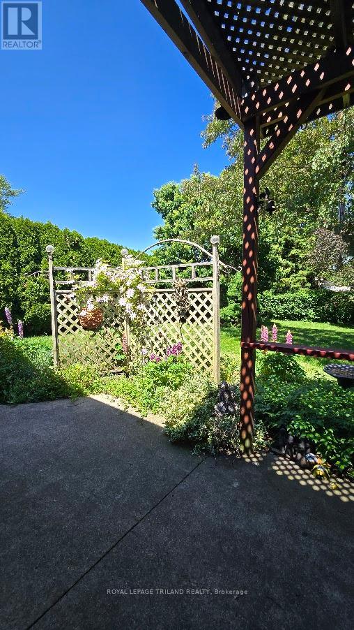 115 CHAMPLAIN CRESCENT - 25
