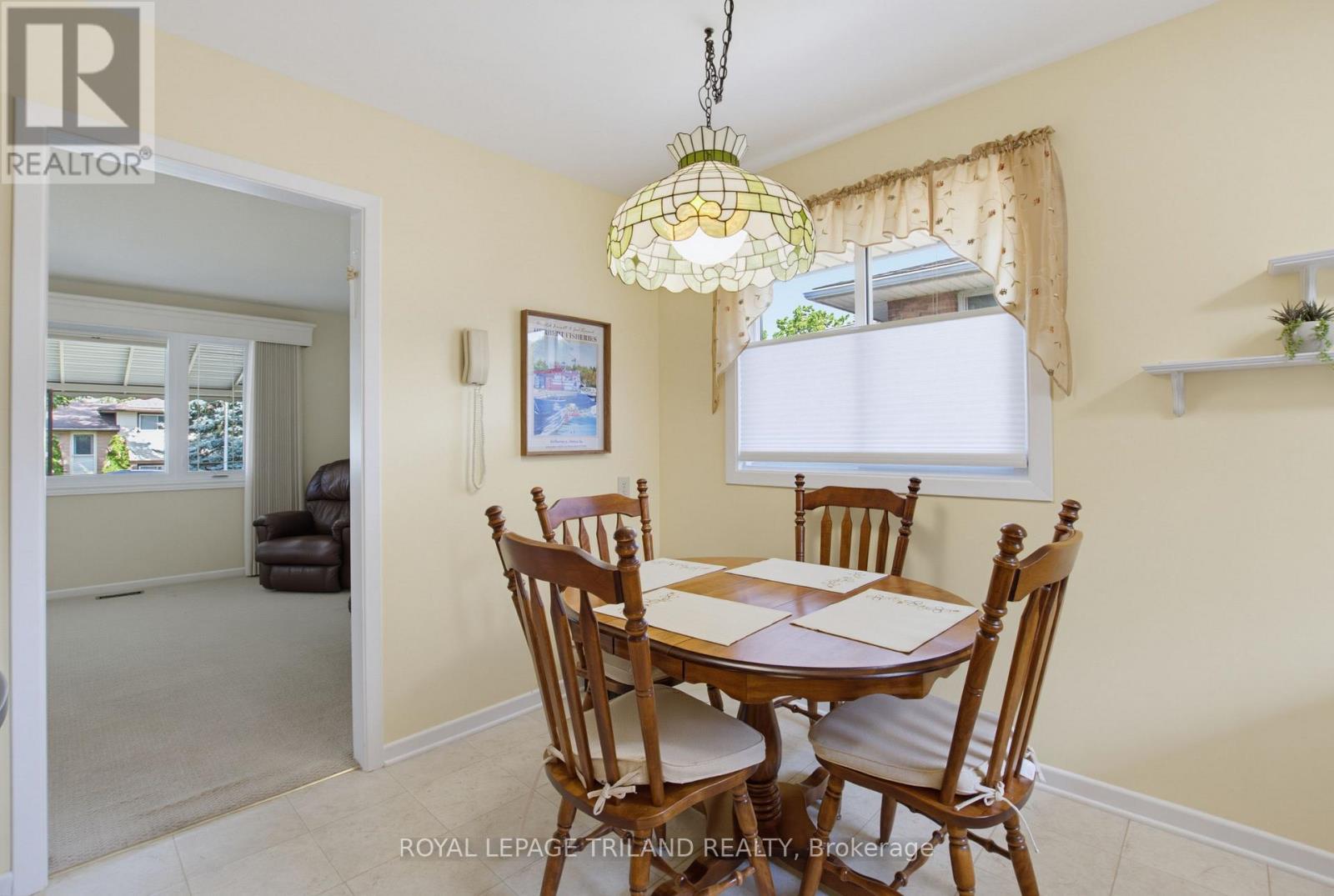 115 CHAMPLAIN CRESCENT - 6