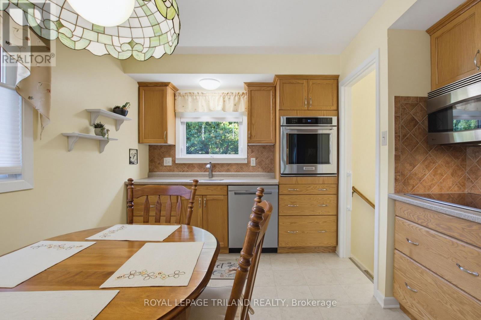 115 CHAMPLAIN CRESCENT - Image 7