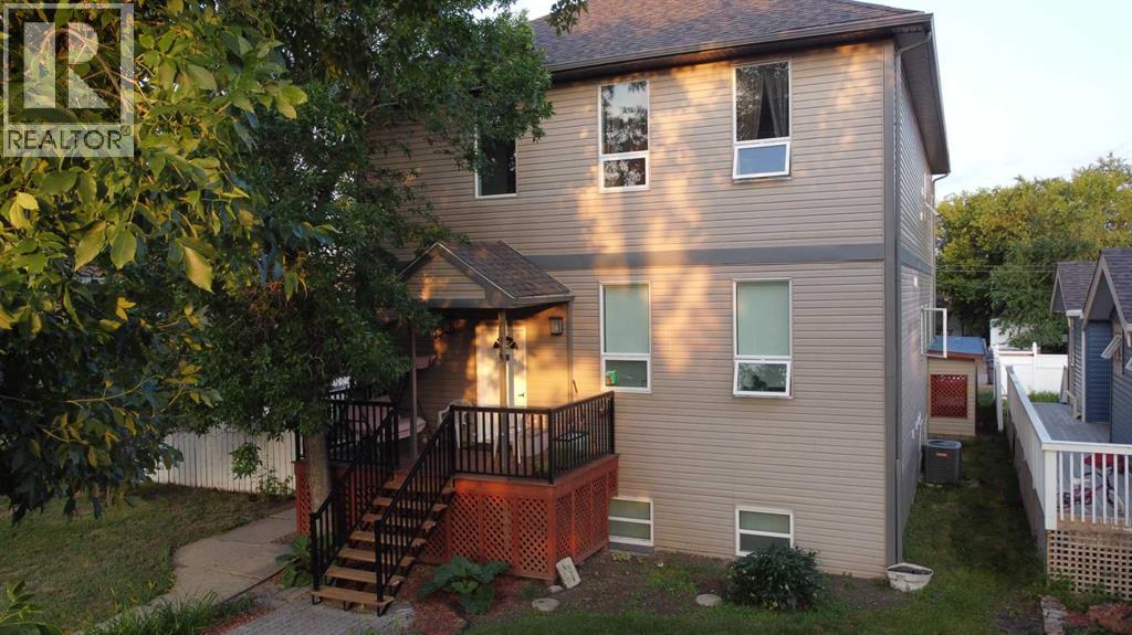 333 2 Street E - 6