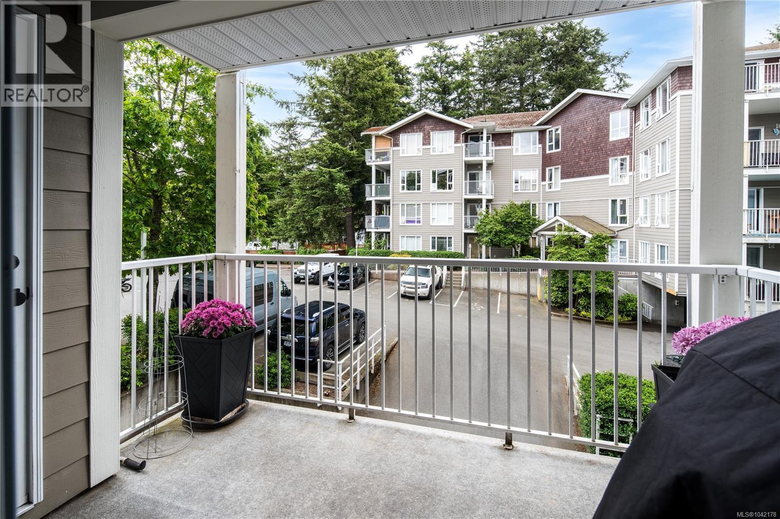 #205 2823 Jacklin Rd - 11