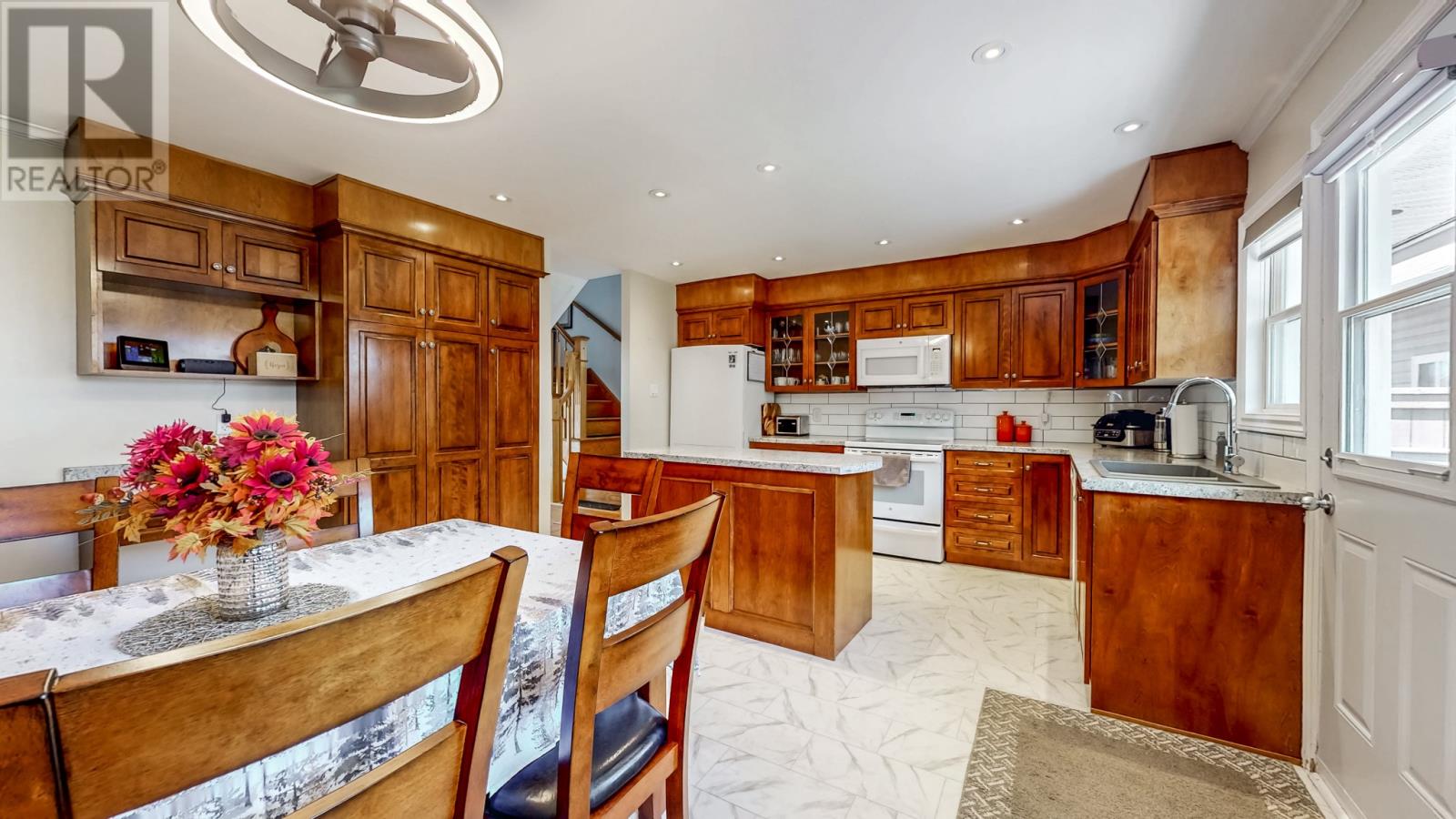 18 Newfoundland Drive - 11