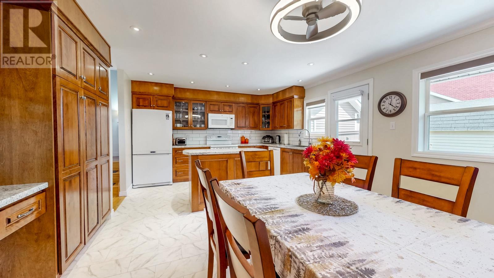 18 Newfoundland Drive - 12