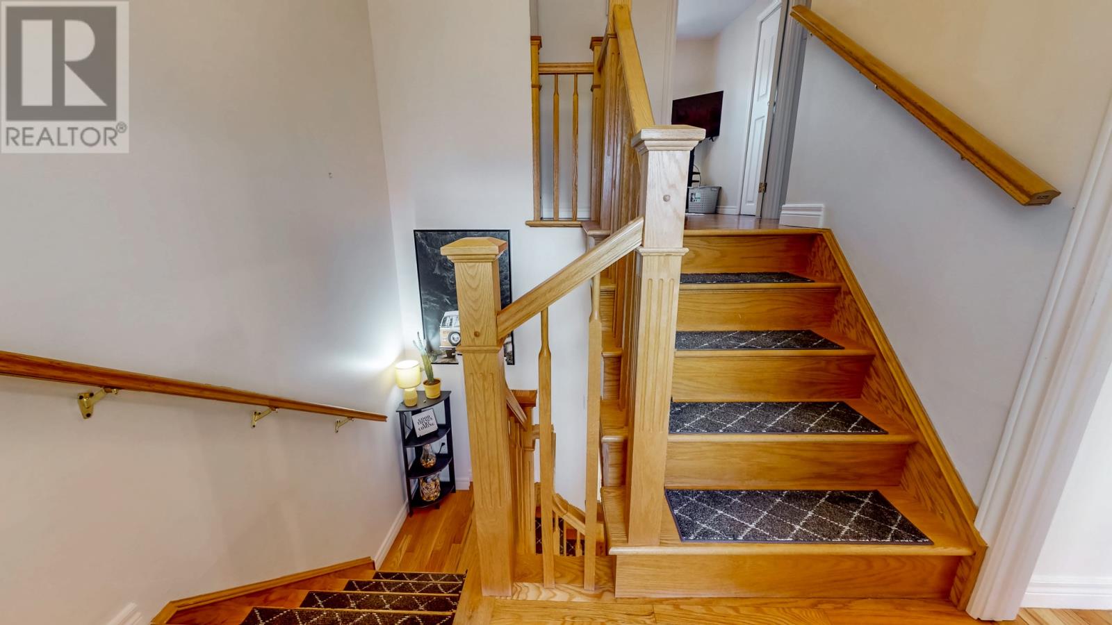 18 Newfoundland Drive - 17