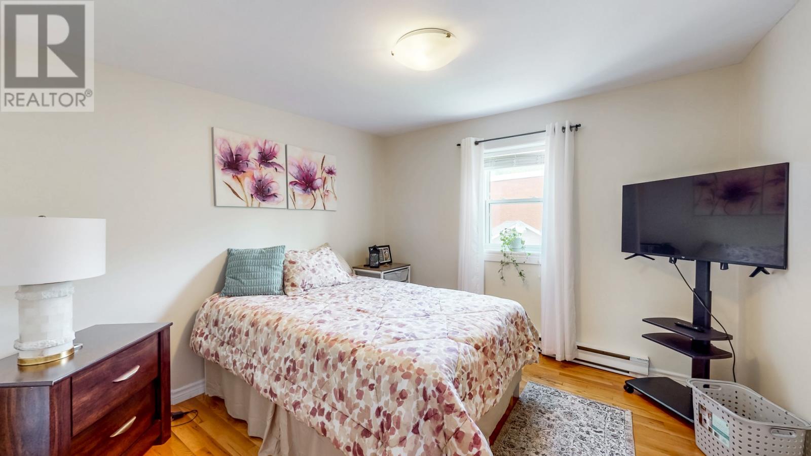 18 Newfoundland Drive - 21