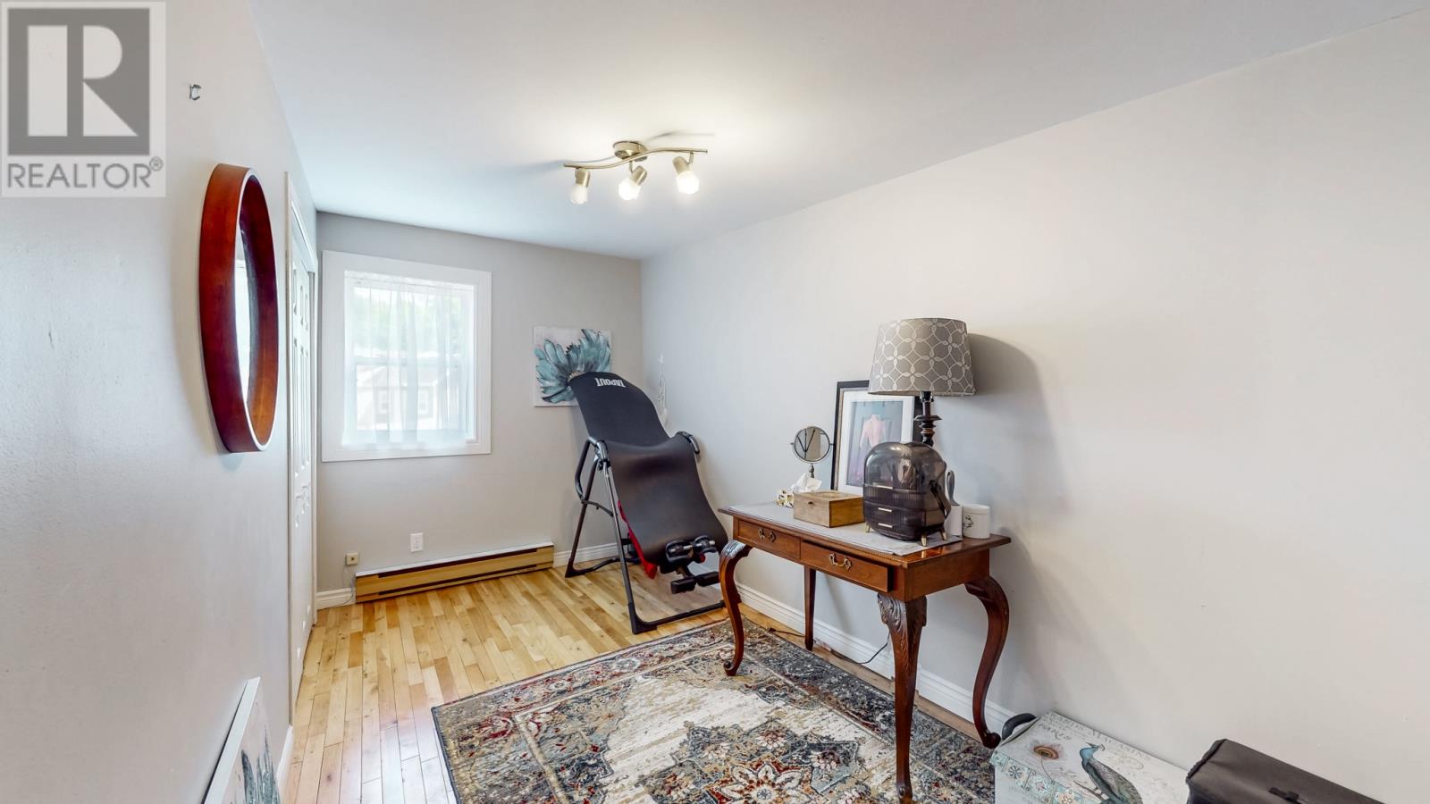 18 Newfoundland Drive - 22