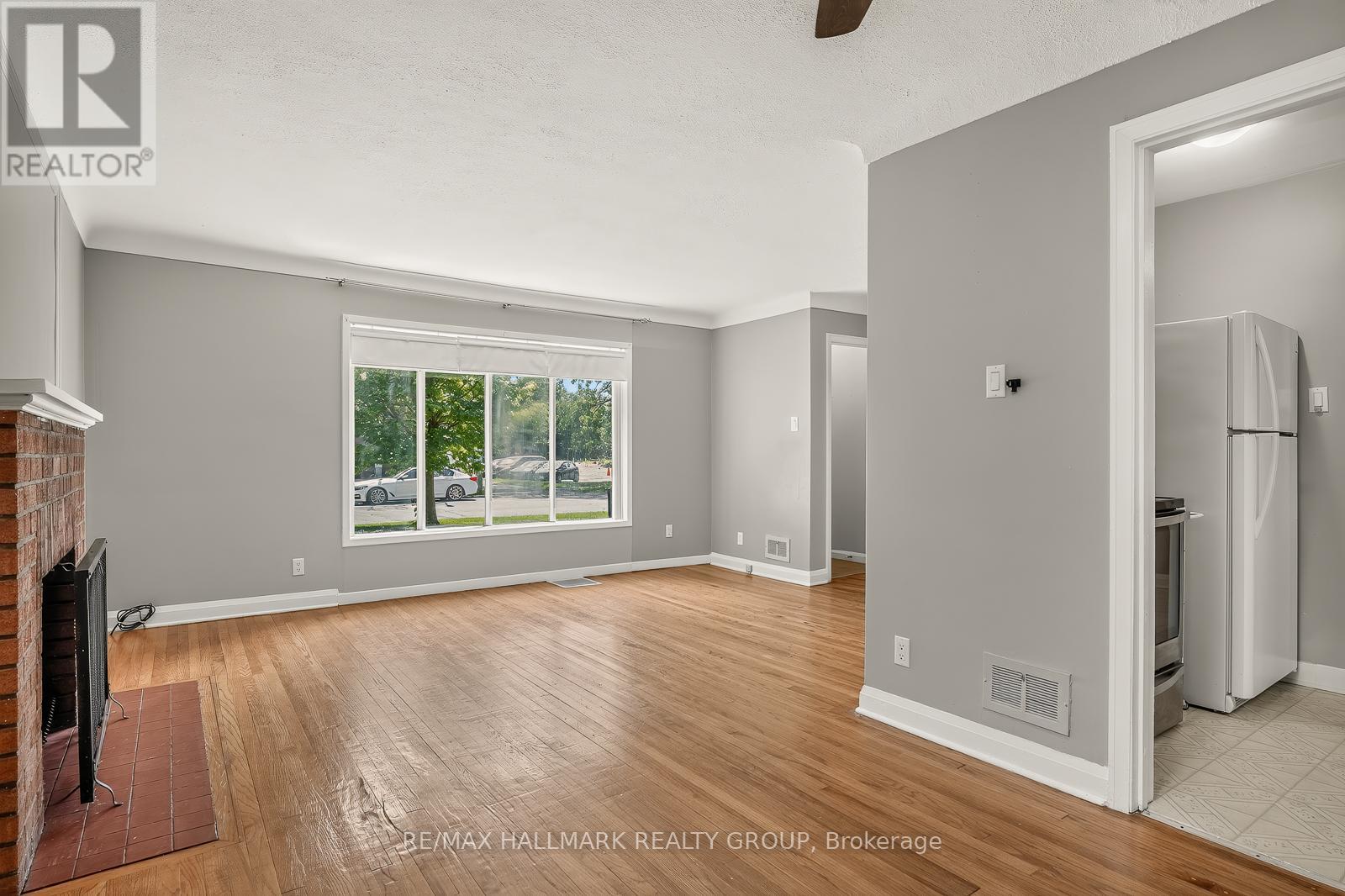 3 Bed, 2 Bath House for Rent in Ottawa – 427 PLEASANT PARK ROAD, Ottawa – MLS# X13519696 - Image 15