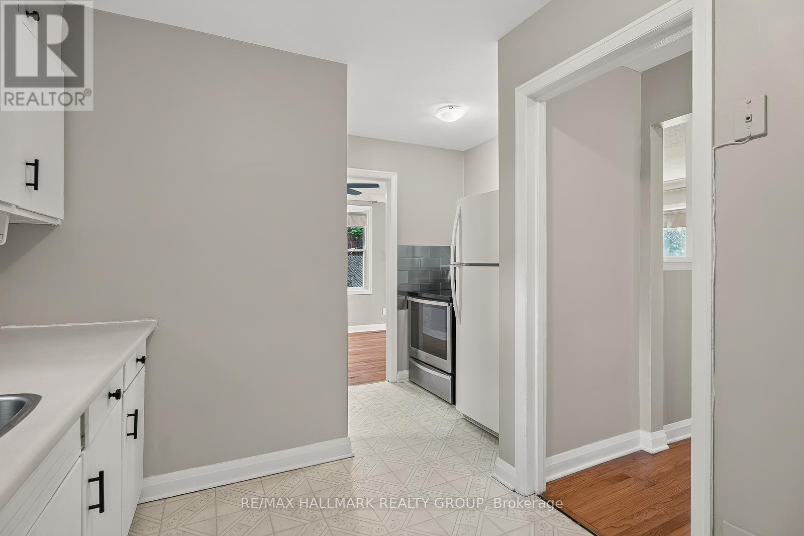 3 Bed, 2 Bath House for Rent in Ottawa – 427 PLEASANT PARK ROAD, Ottawa – MLS# X13519696 - Image 19