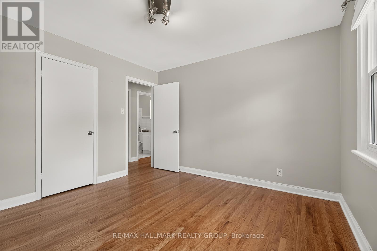 3 Bed, 2 Bath House for Rent in Ottawa – 427 PLEASANT PARK ROAD, Ottawa – MLS# X13519696 - Image 25