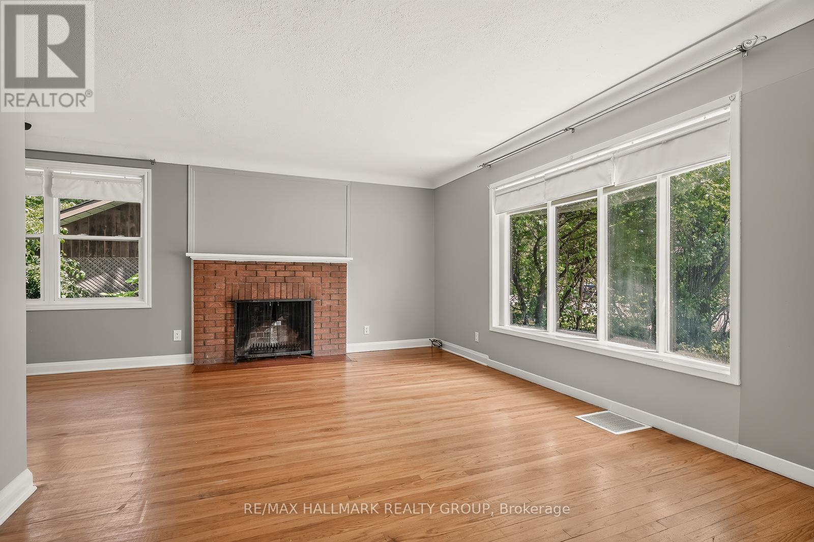 3 Bed, 2 Bath House for Rent in Ottawa – 427 PLEASANT PARK ROAD, Ottawa – MLS# X13519696 - Image 9