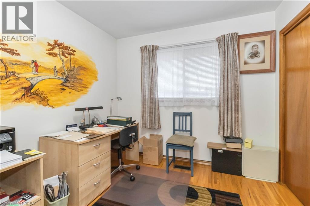 16 PARIS Road - 29