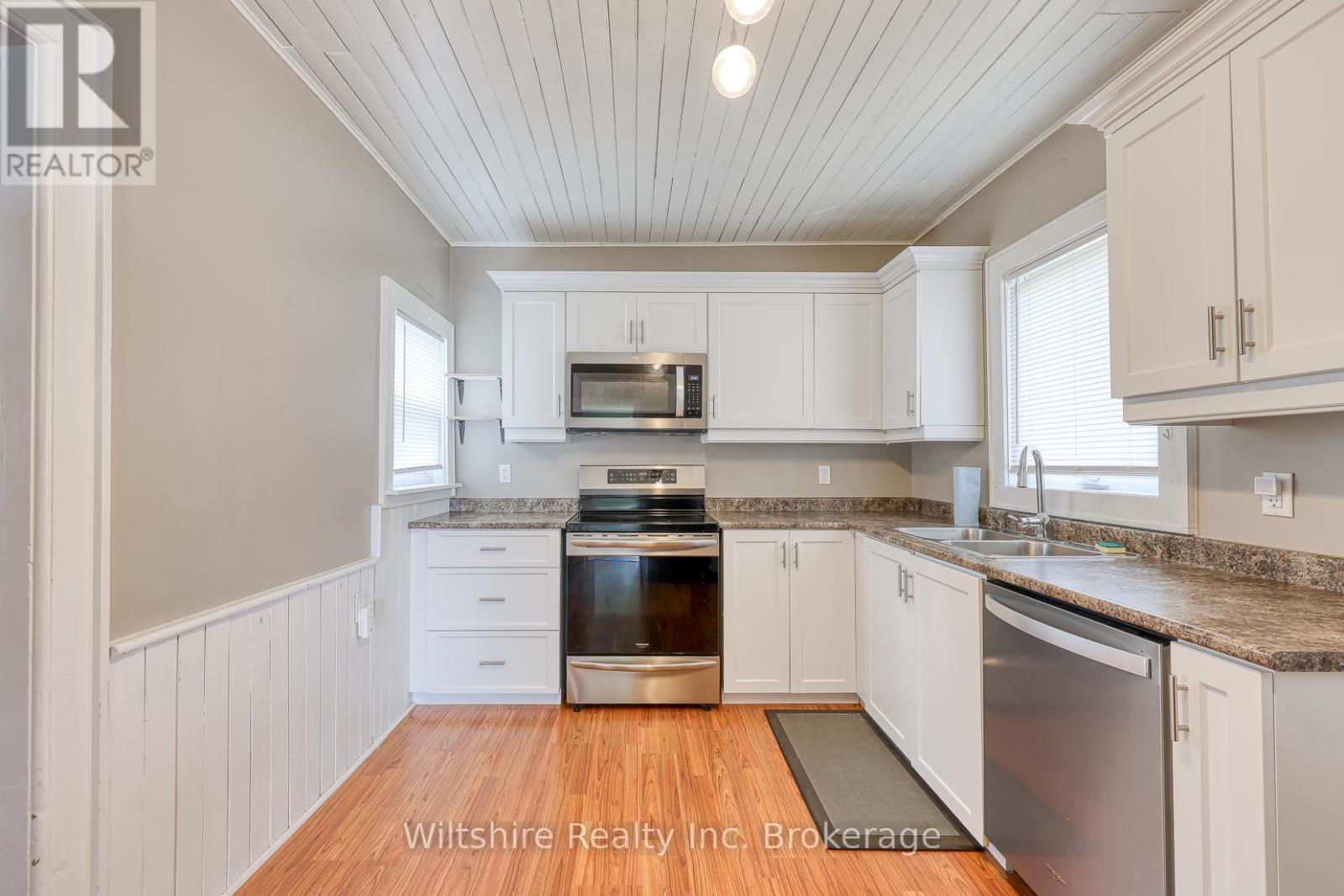 52 BIDWELL STREET - 16