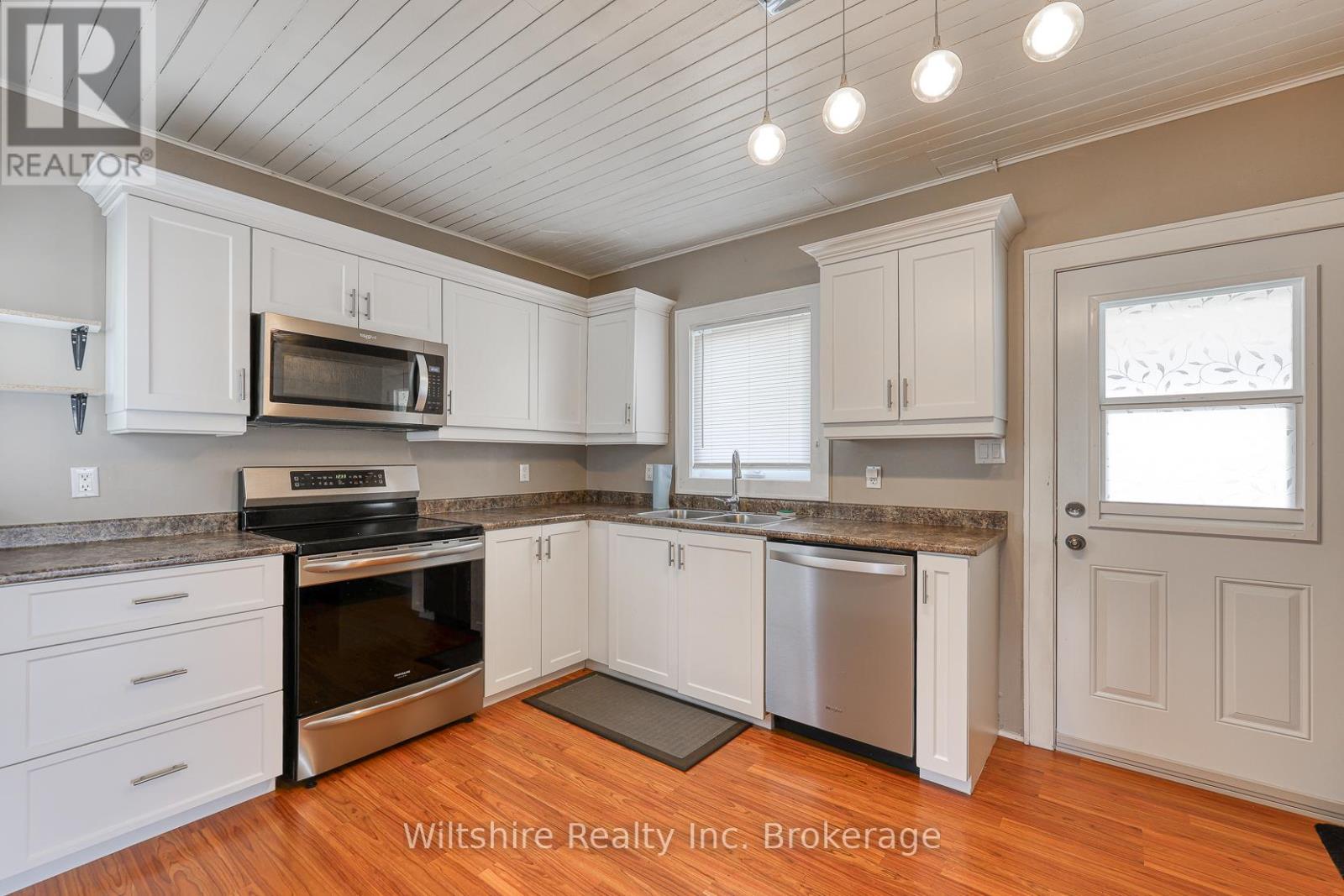 52 BIDWELL STREET - 17