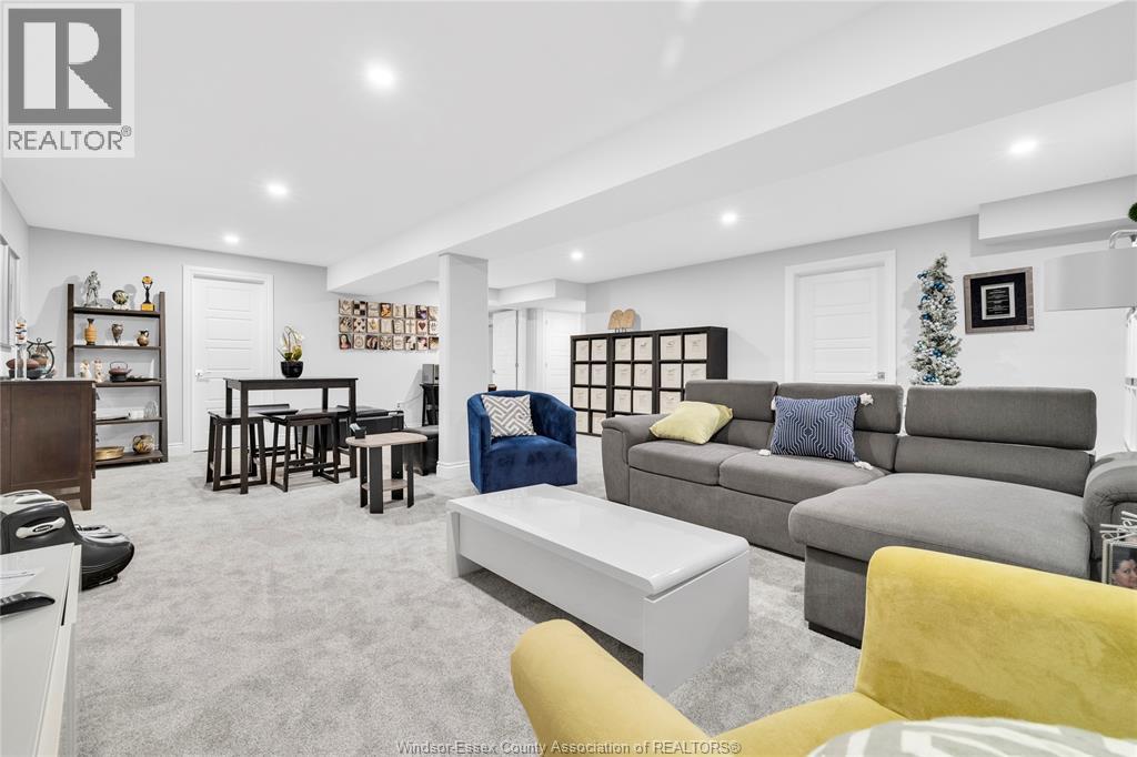 388 BRUNMAR CRESCENT - 32