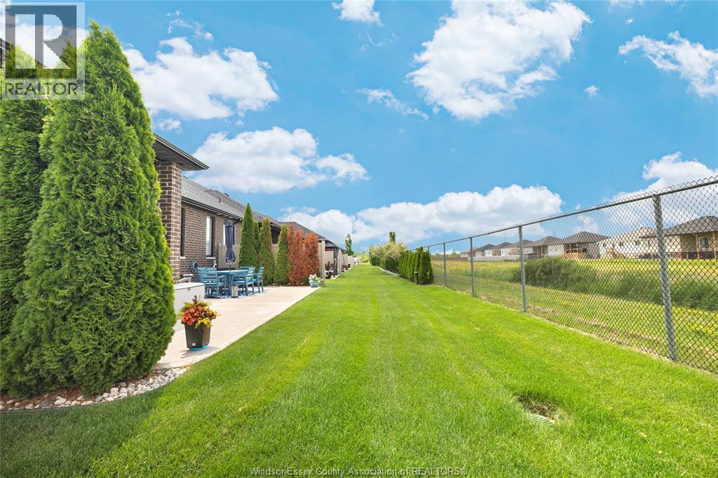 388 BRUNMAR CRESCENT - 33
