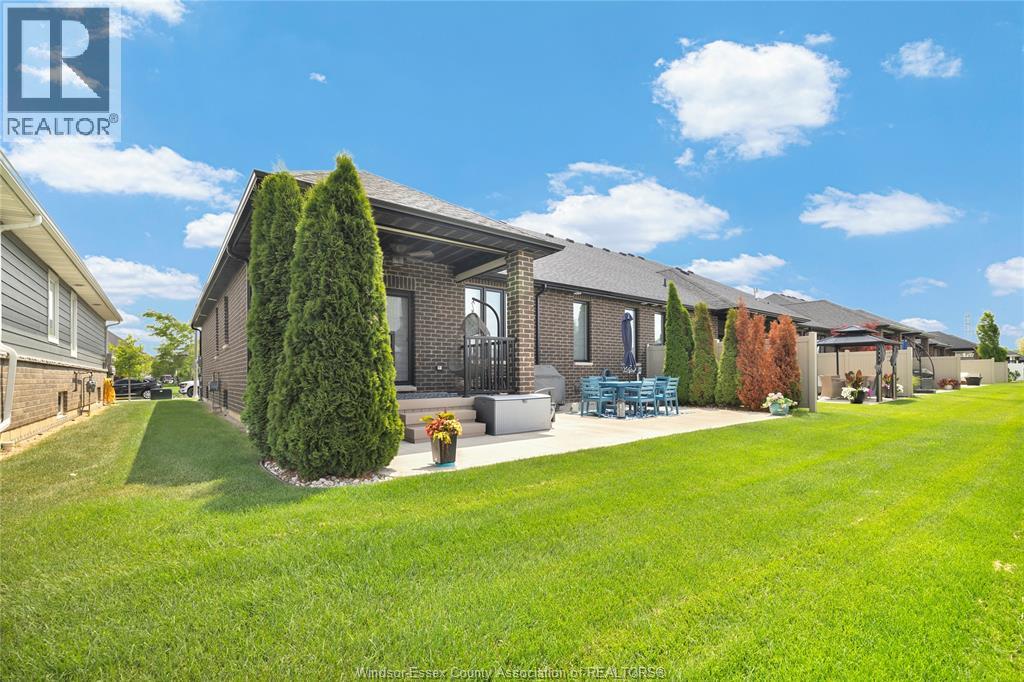 388 BRUNMAR CRESCENT - 34