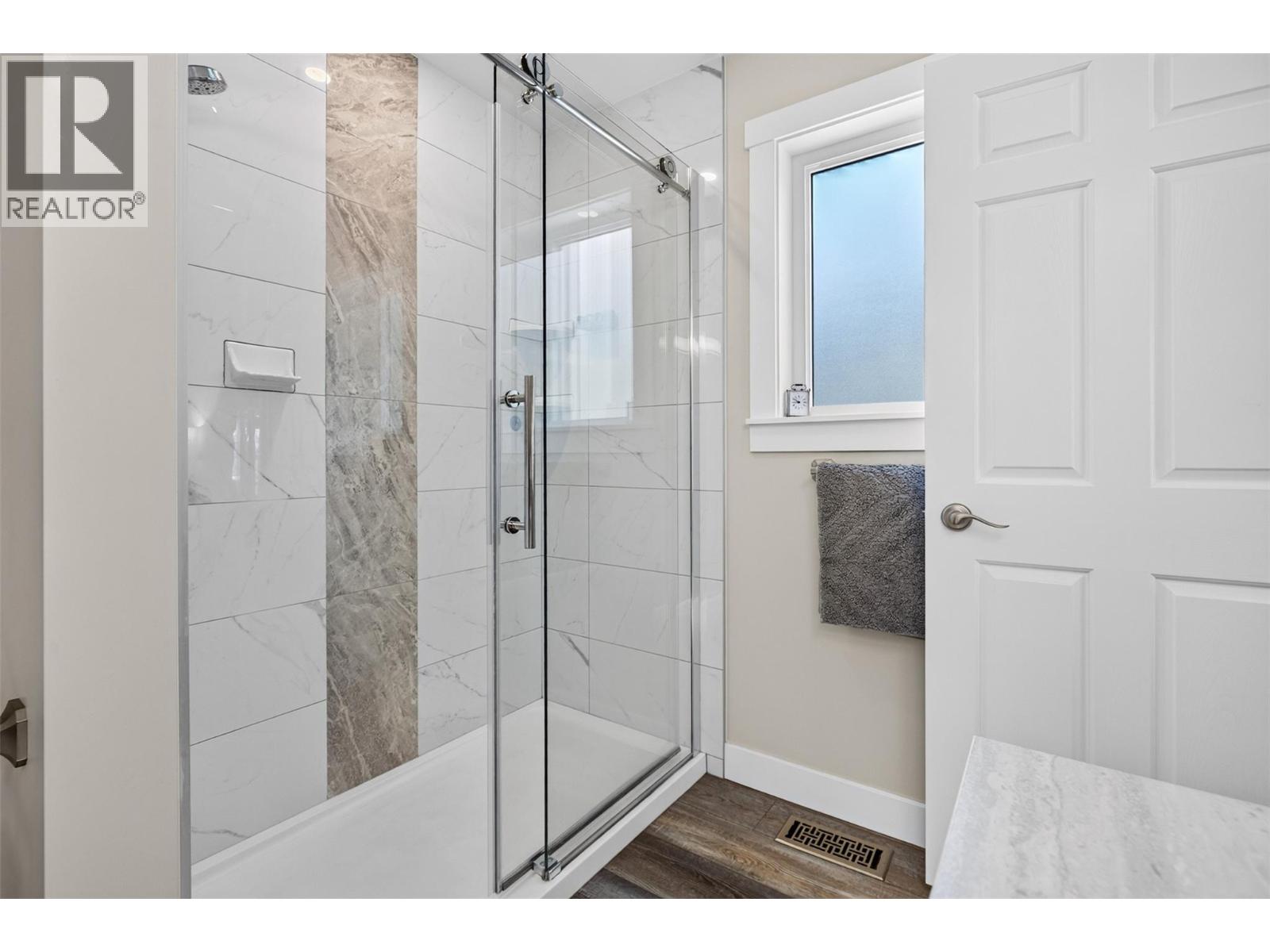1077 Cascade Place, Kelowna