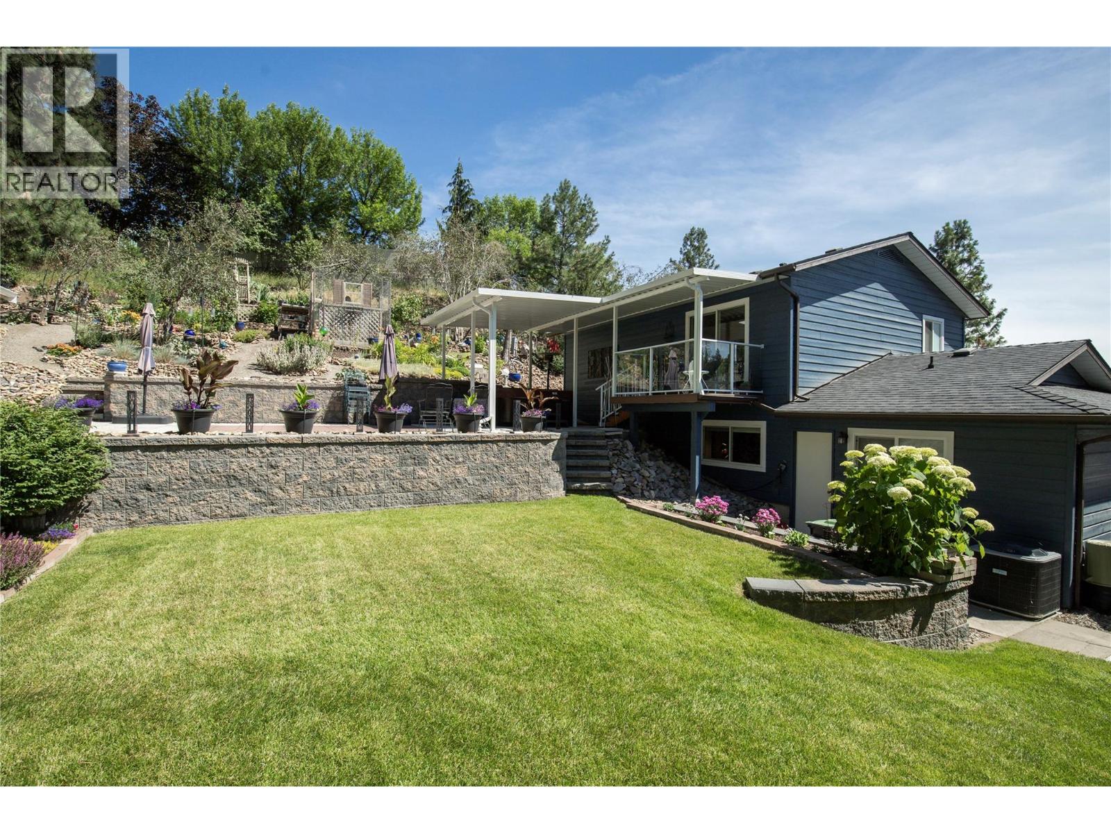 1077 Cascade Place, Kelowna