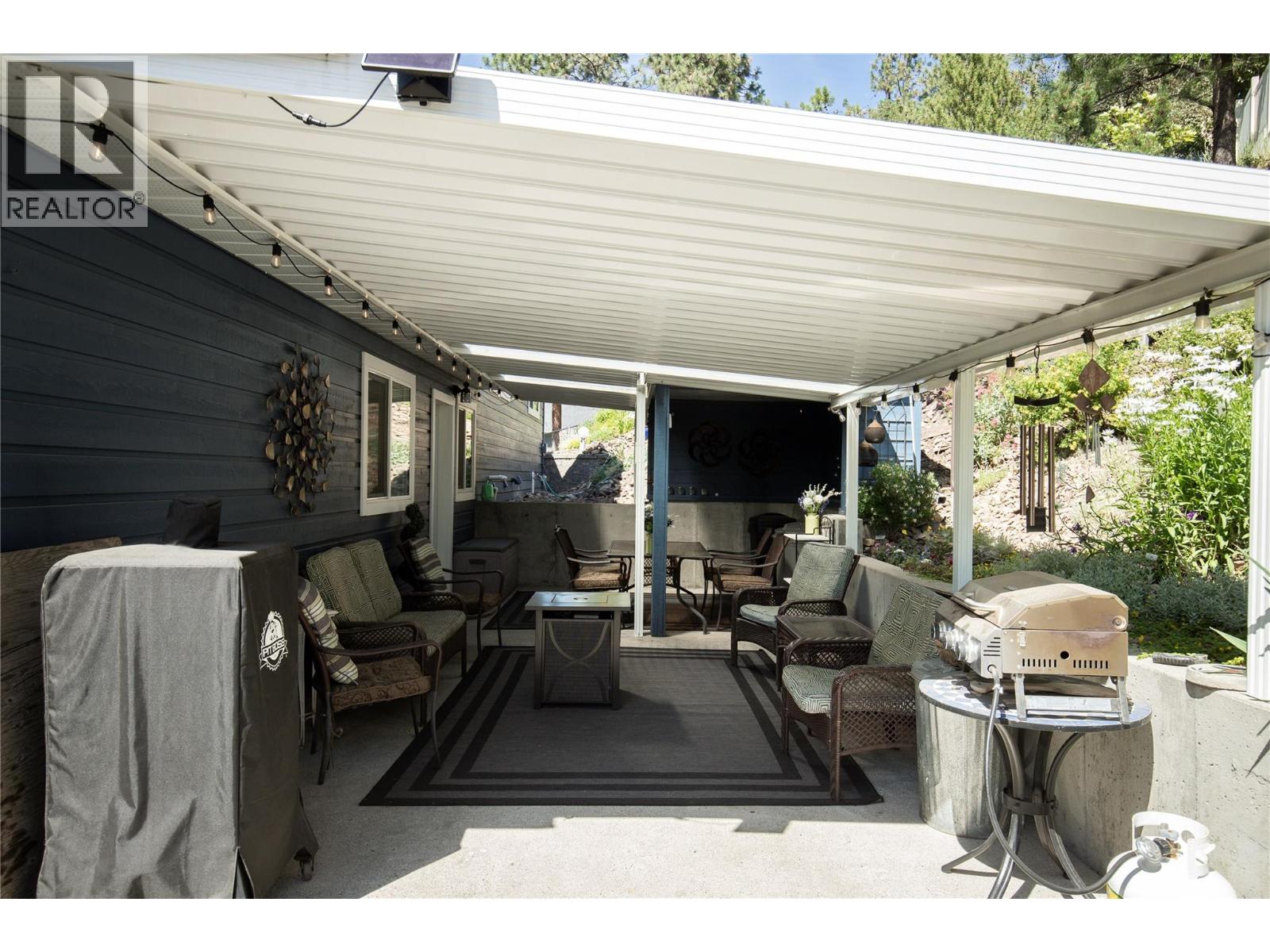 1077 Cascade Place, Kelowna