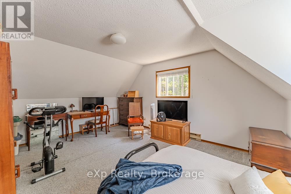 11 MARIGOLD STREET - 25