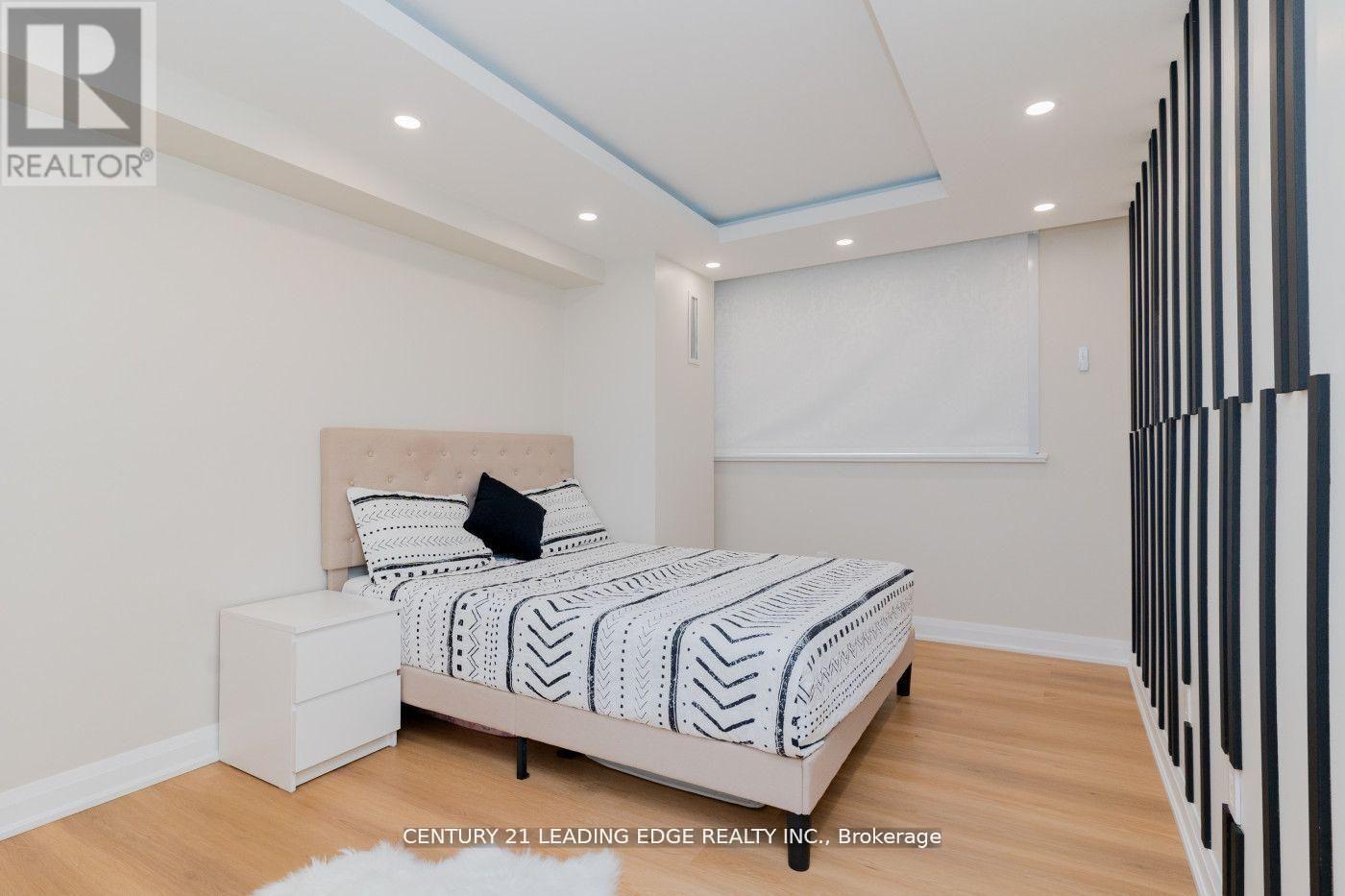 #2403 75 WYNFORD HEIGHTS CRESCENT - 39