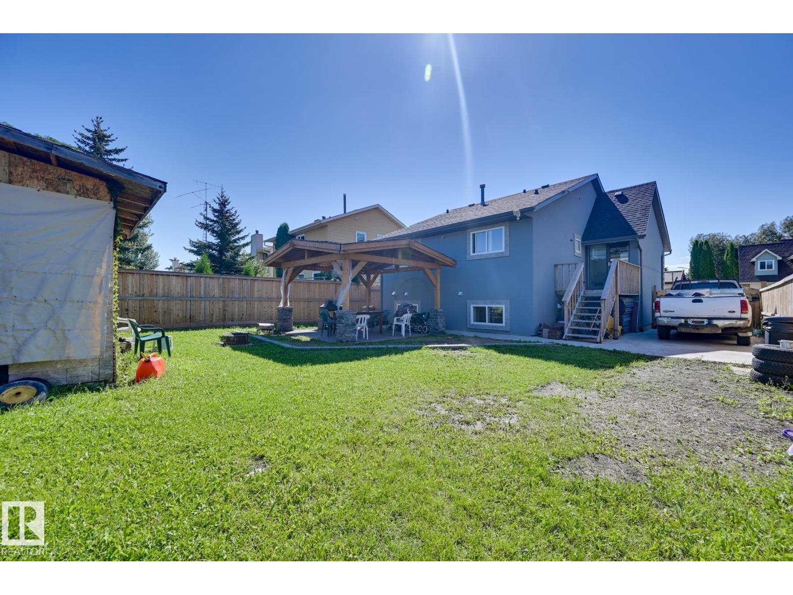 4628 37 AV NW - 33