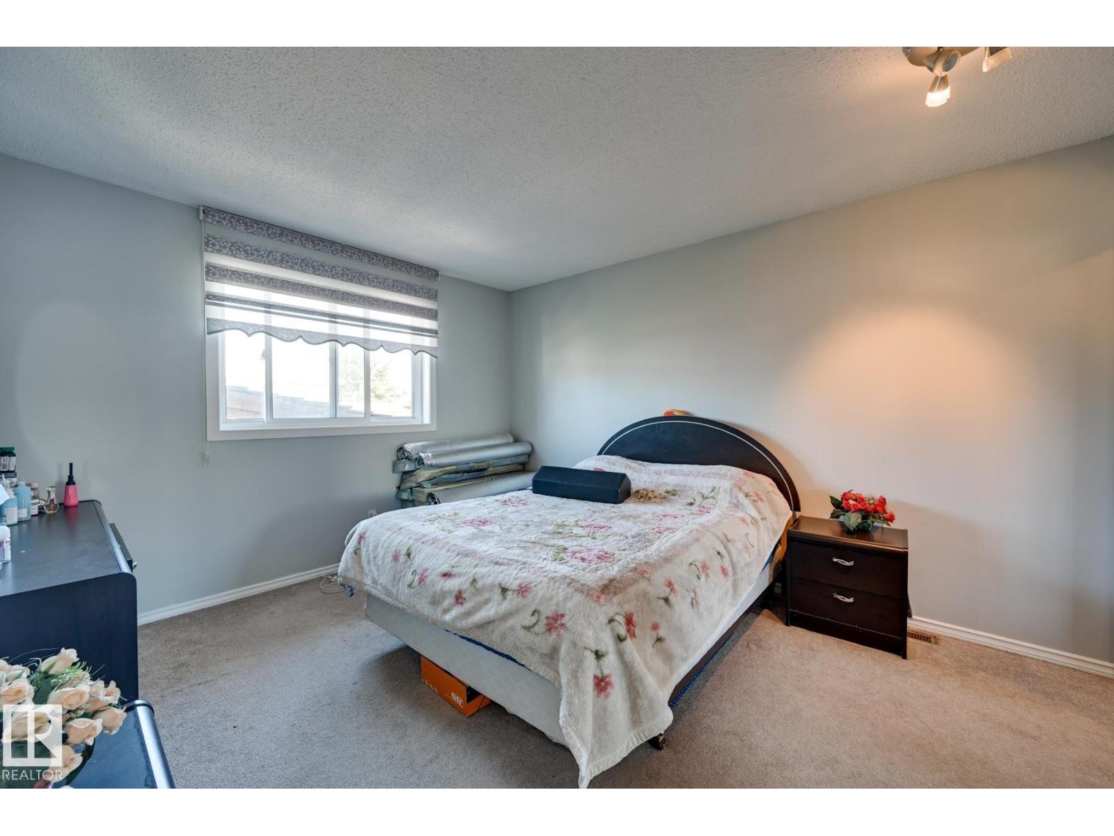 4628 37 AV NW - 7