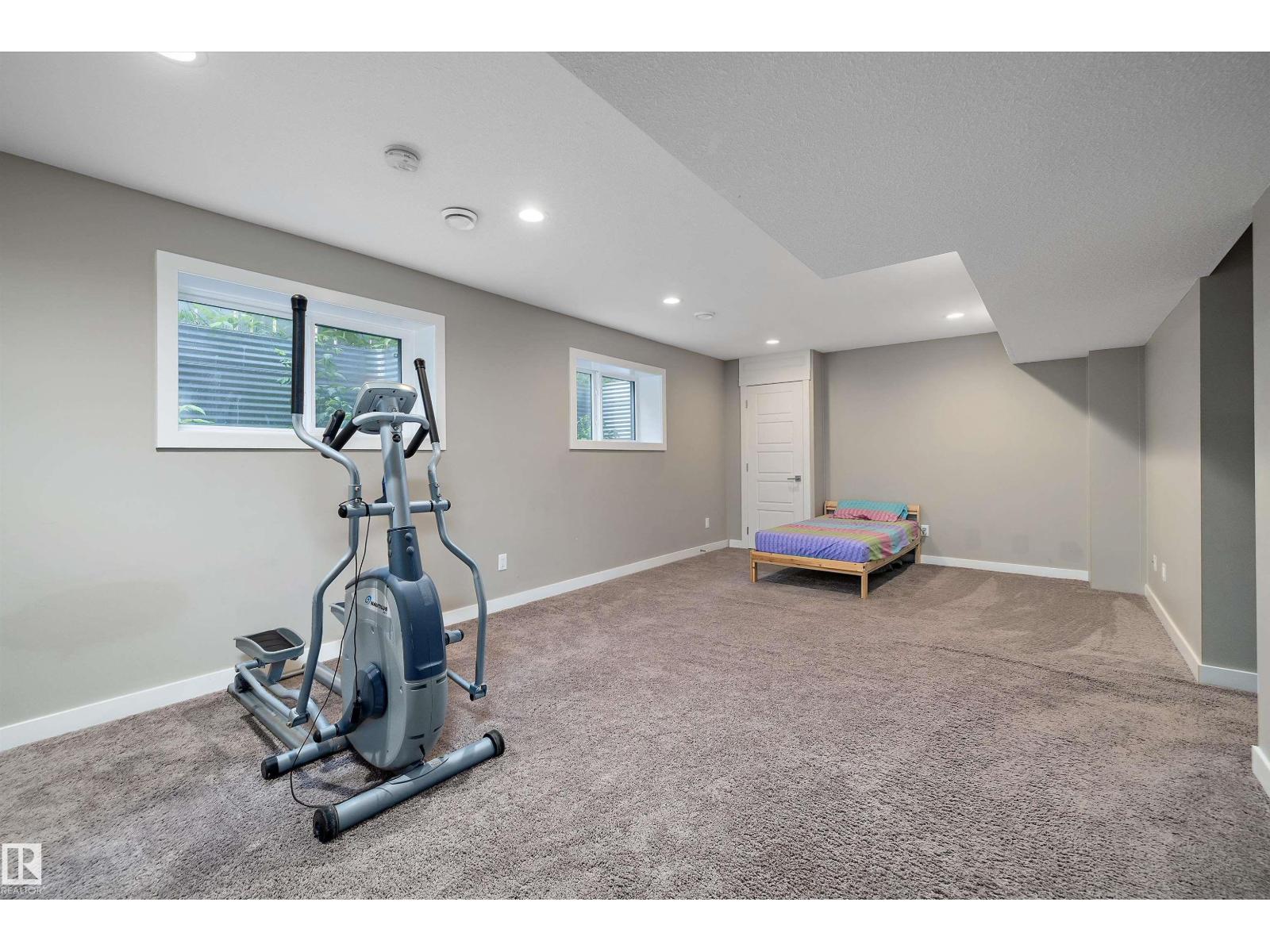 12211 57 ST NW - 37