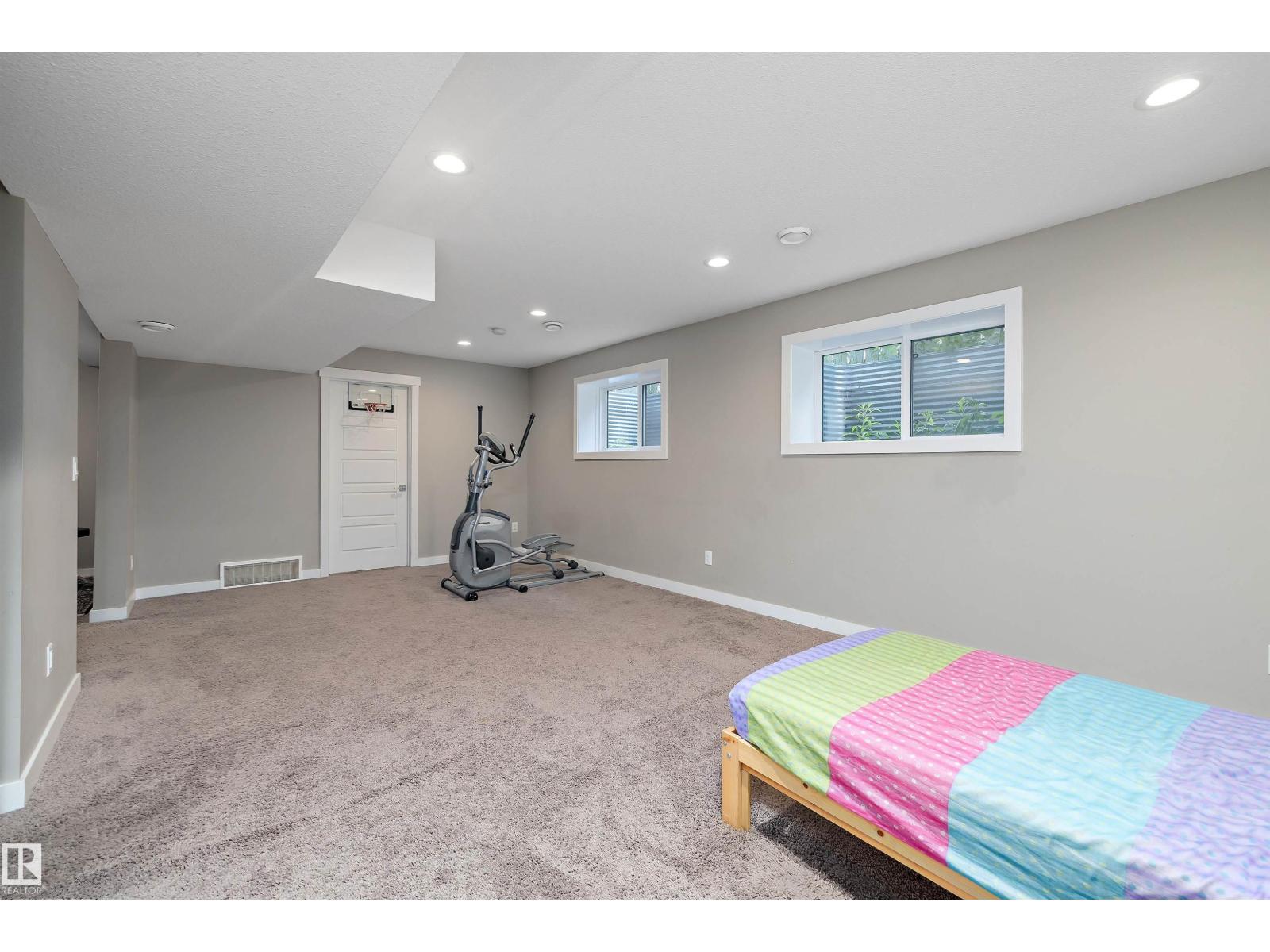 12211 57 ST NW - 38