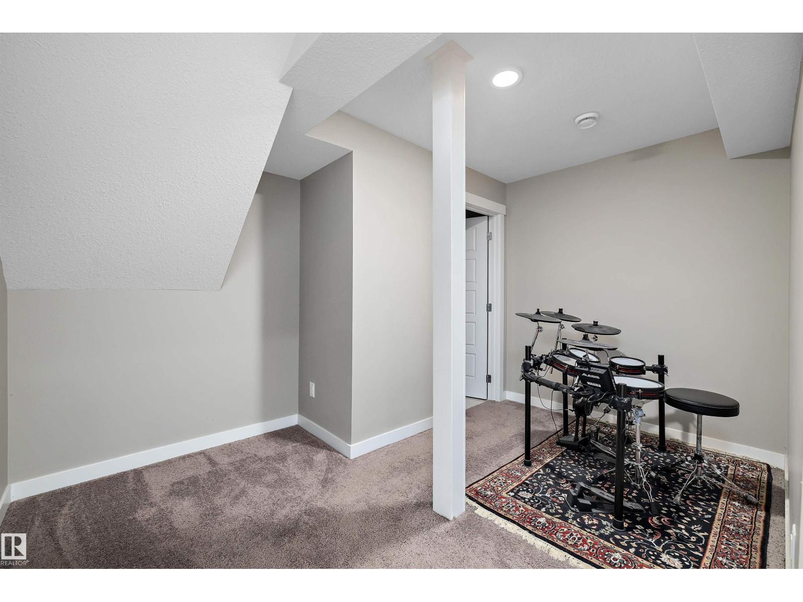 12211 57 ST NW - 40