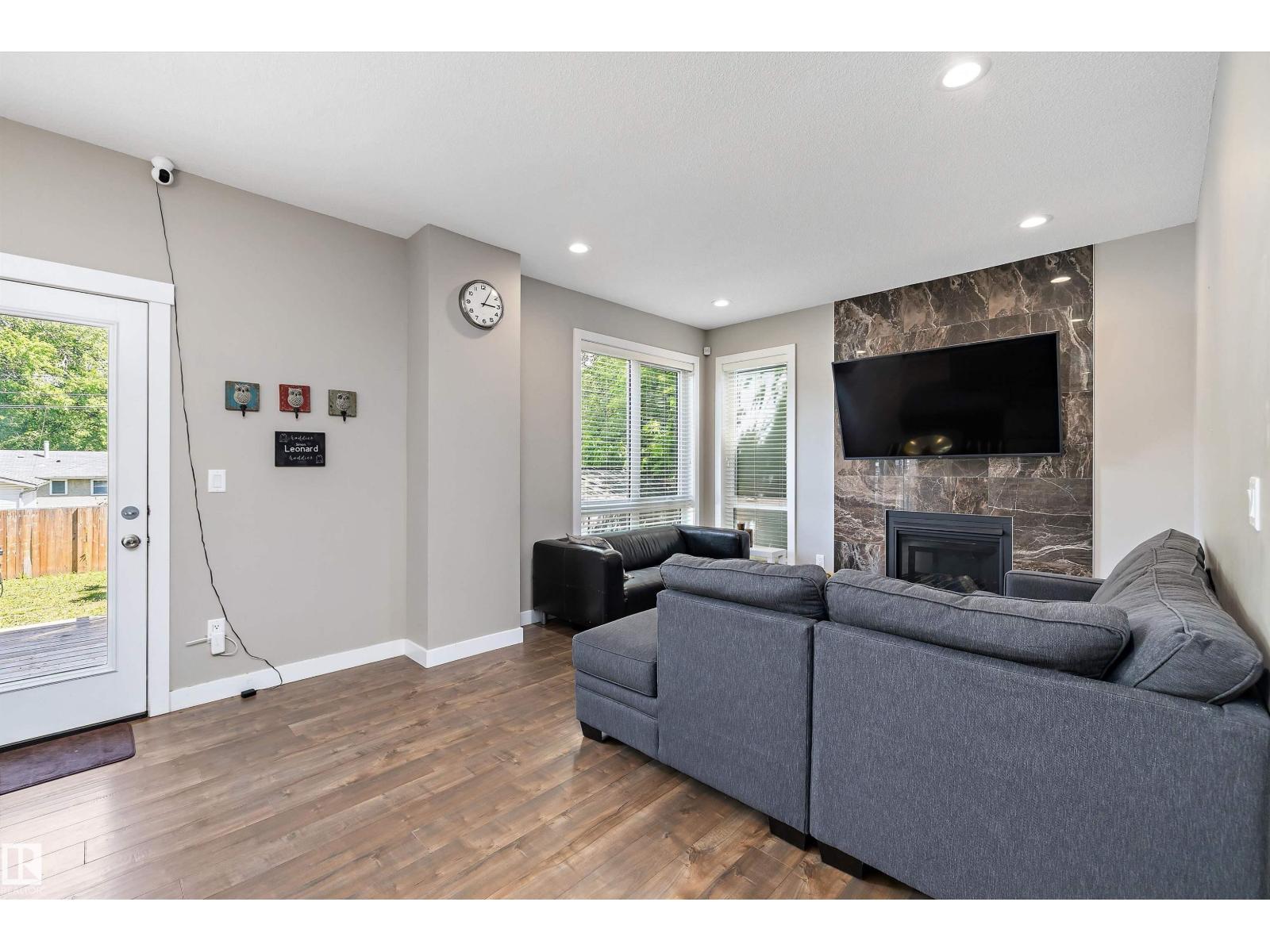 12211 57 ST NW - 15