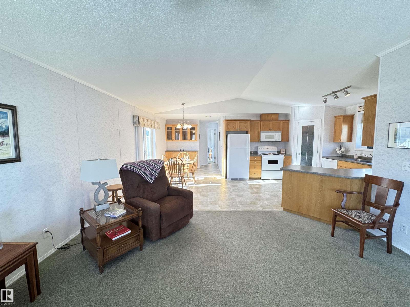 4022 Aspen WY - 4