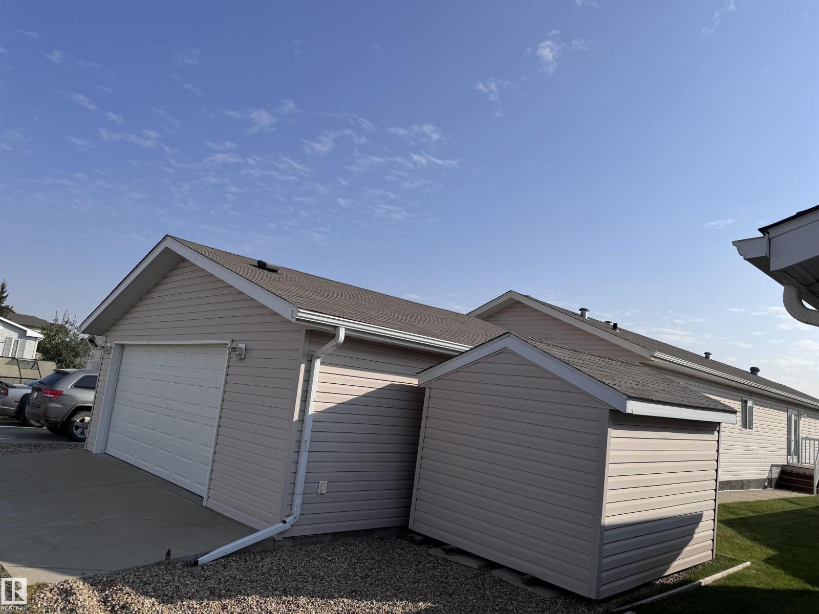 4022 Aspen WY - 40