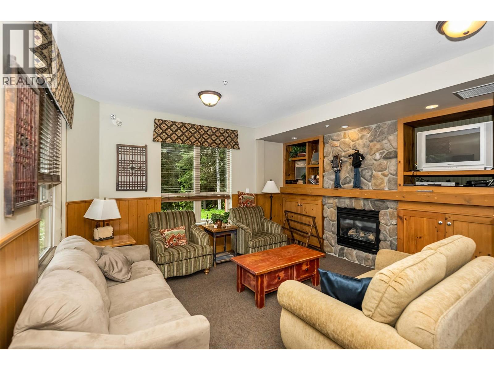 #302 9812 Silver Star Road - 25